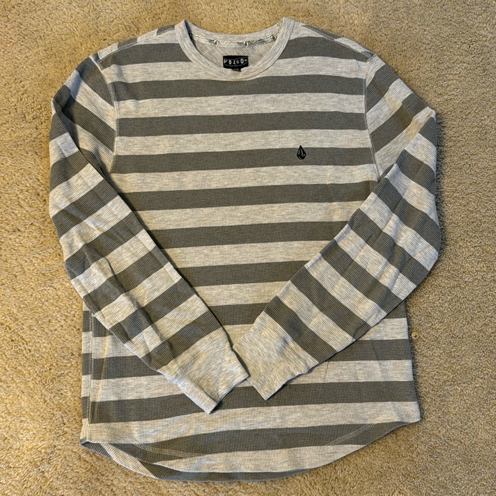 Volcom long sleeve thermal. Gray and light gray stripes.